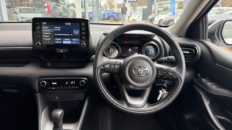 Toyota Yaris 1.5 Hybrid Design 5dr CVT Hybrid Hatchback